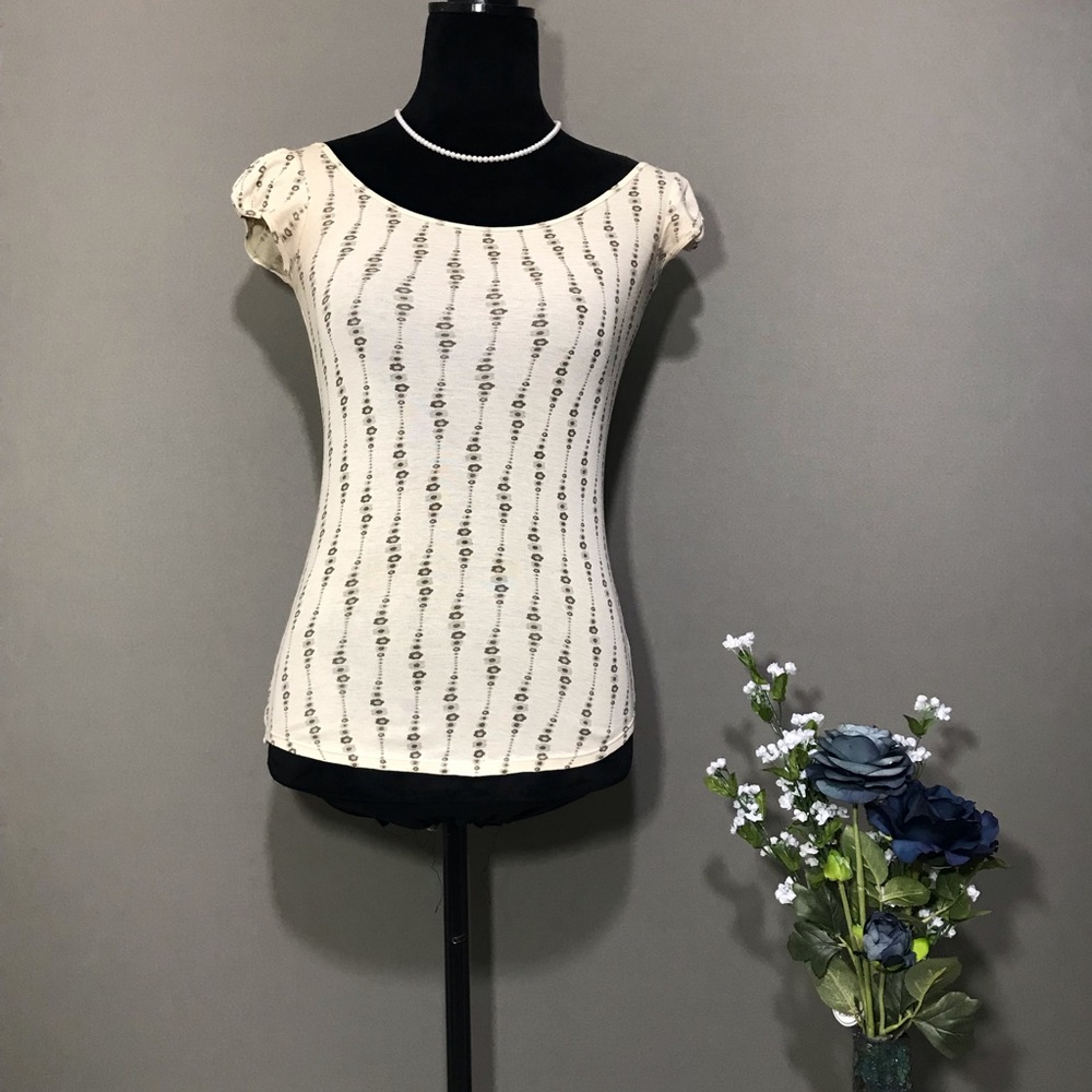 Arizona Beige and Sage Green Flower Pattern Top